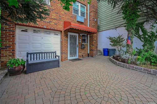 56-25 Remsen Pl, Maspeth, NY, 11378-2434 | Card Image