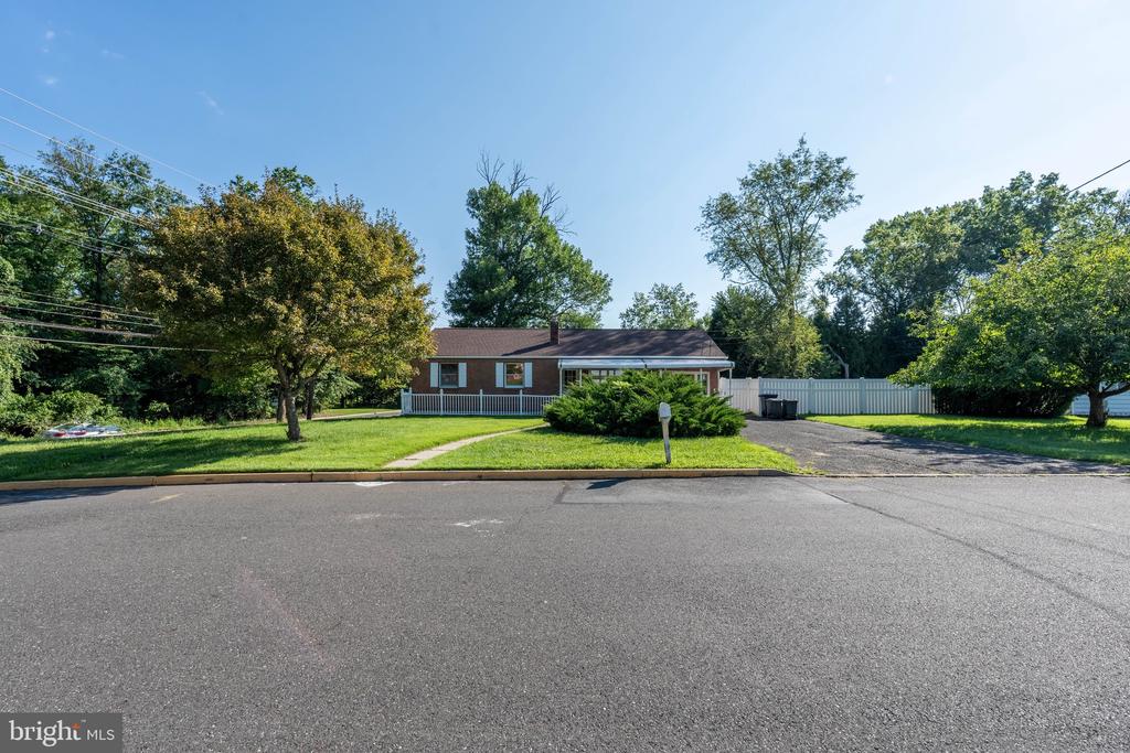 Residential Lease in EWING 2