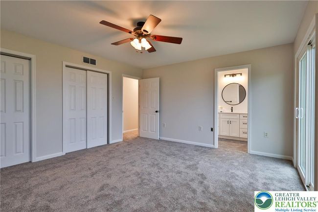 5470 Summit St, House other with 3 bedrooms, 3 bathrooms and null parking in Whitehall PA | Image 27