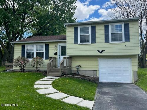 1920 Northwyck Dr, Toledo, OH, 43611-1758 | Card Image