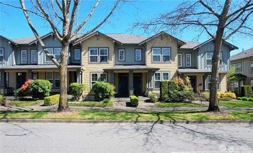 unit-203-7732 Fairway Ave Se, Snoqualmie, WA, 98065-9055 | Card Image