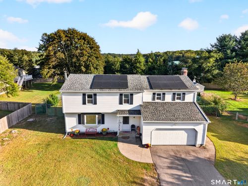 4 Pamela Way, Waterford, CT, 06385-1520 | Card Image