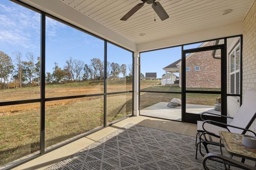 1166 Amber Hills Dr, Ashland City, TN, 37015-5040 | Card Image