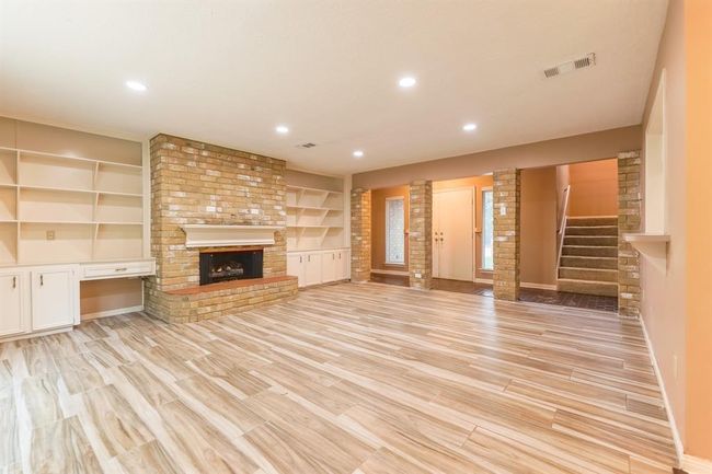 518 Lorie Ln, House other with 4 bedrooms, 3 bathrooms and 2 parking in Seabrook TX | Image 4