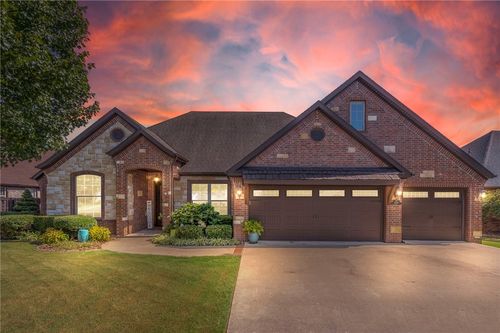 1620 Whippoorwill Ln, Bentonville, AR, 72713-8481 | Card Image