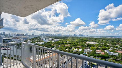 2301-2655 Collins Ave, Miami Beach, FL, 33140-4725 | Card Image