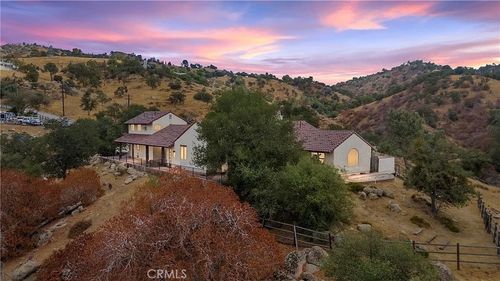30721 Condor Pl, Tehachapi, CA, 93561-5116 | Card Image