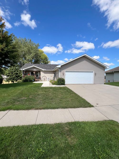 111 Lazy Lake Dr, FALL RIVER, WI, 53932-1001 | Card Image