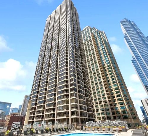 1109-30 E Huron St, Chicago, IL, 60611-2787 | Card Image