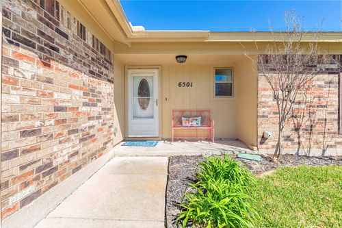 6501 Starnes Rd, Watauga, TX, 76148-1757 | Card Image