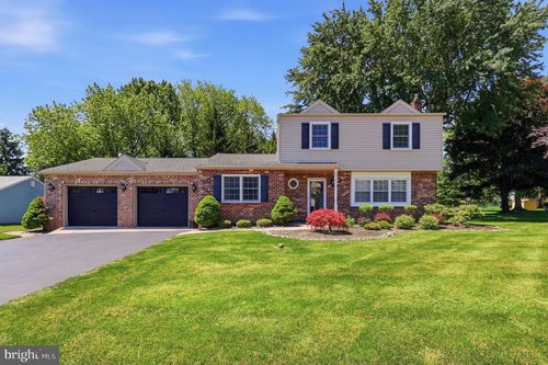 2016 Sterigere St, West Norriton, PA, 19403-2858 | Card Image
