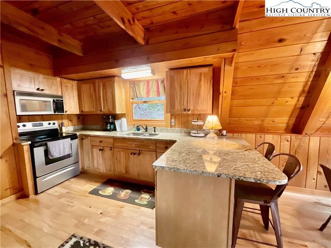 Kitchen | Image 8