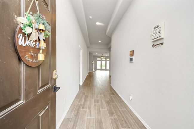 13208 Sage Meadow Ln, House other with 3 bedrooms, 2 bathrooms and 2 parking in Pearland TX | Image 5