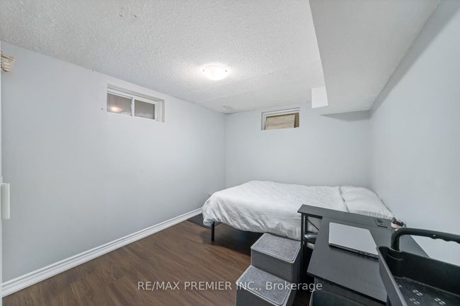 122 Robert Hicks Dr, House attached with 6 bedrooms, 5 bathrooms and 2 parking in North York ON | Image 25