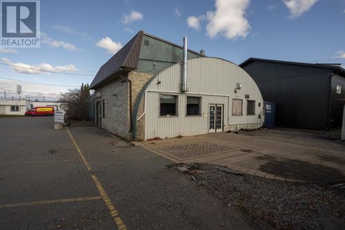 561 Tenth Ave, Thunder Bay, ON, P7B2R3 | Card Image