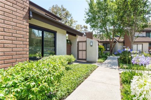 425 Old Ranch Rd, Seal Beach, CA, 90740-2834 | Card Image