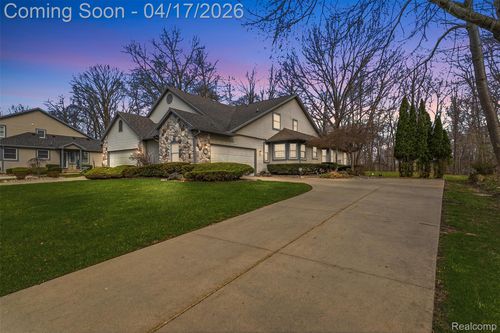 2270 Golden Pond, Fenton, MI, 48430-1097 | Card Image