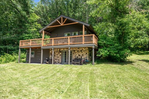 W10448 Whippoorwill Ln, Elroy, WI, 53929-8926 | Card Image