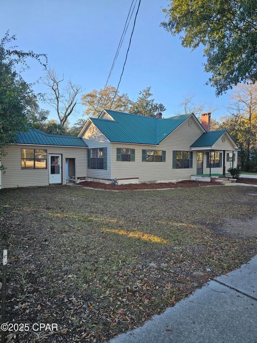 768 Main St, Chipley, FL, 32428-1530 | Card Image
