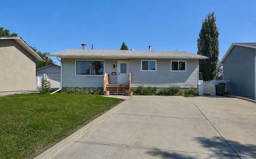 10431 92a St, Grande Prairie, AB, T8V3V6 | Card Image