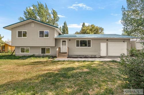 3632 E E Menan Lorenzo Hwy, Menan, ID, 83434-5204 | Card Image