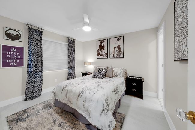 10 main floor guest room | Image 10