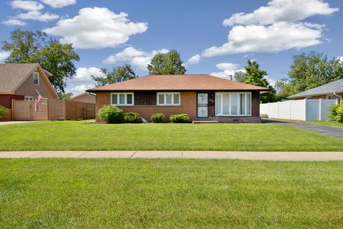 8400 Merrimac Avenue, Burbank, IL, 60459 | Card Image