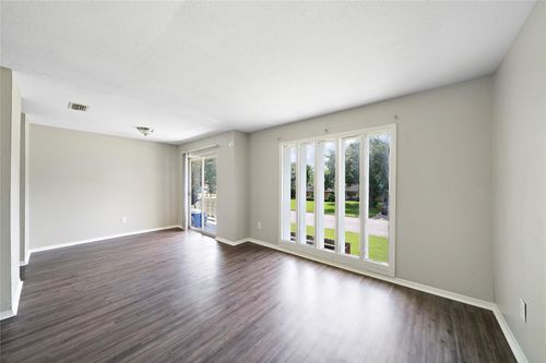 10-2202 16th Ave N Avenue N, Texas City, TX, 77590 | Card Image