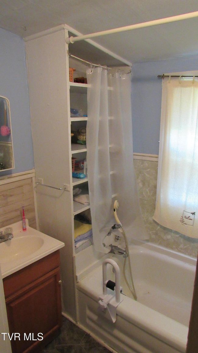 5428 Guest River Rd, House other with 2 bedrooms, 1 bathrooms and null parking in Norton VA | Image 26