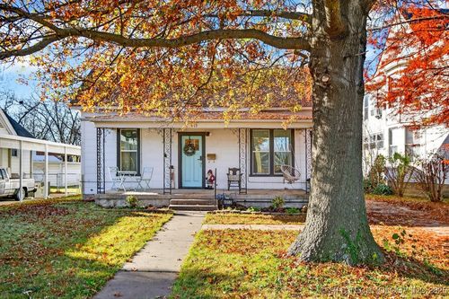 1013 Johnstone Ave, Bartlesville, OK, 74003-4737 | Card Image