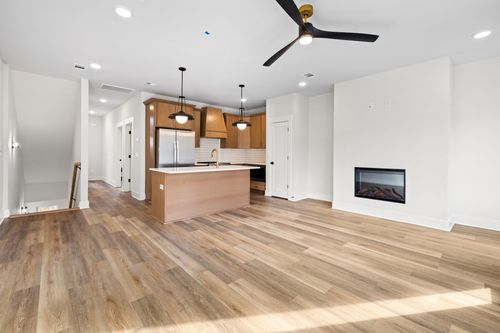 d-1016 W Kirkland Ave, Nashville, TN, 37216-3020 | Card Image