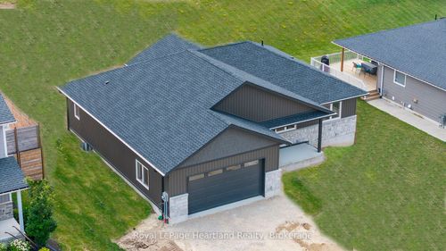 6 Noeckerville Hill Dr, Mildmay, ON, N0G2J0 | Card Image