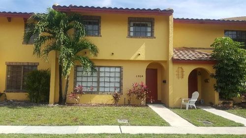 1105-2624 Nw 47th Ter, Lauderdale Lakes, FL, 33313-2616 | Card Image