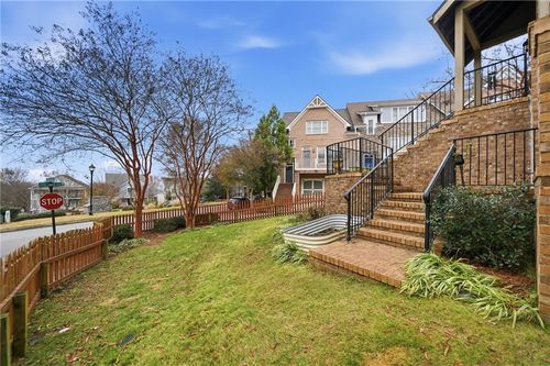 1508 Whitehead Blf Nw, Atlanta, GA, 30318-2739 | Card Image
