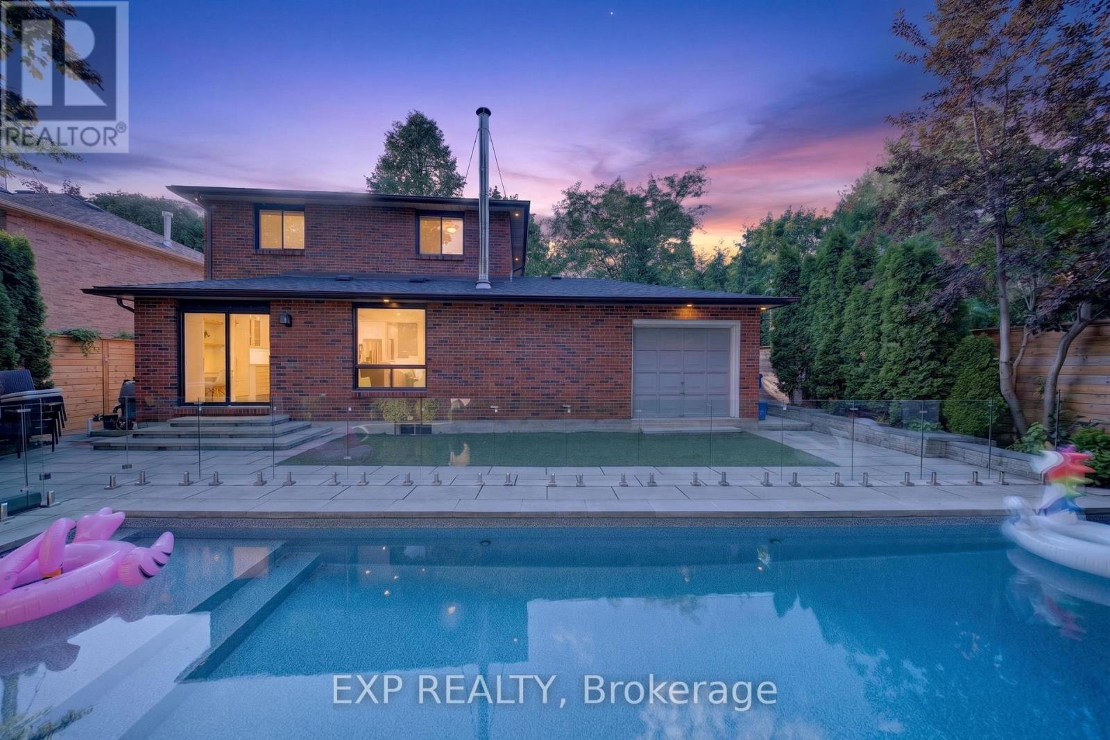 Residential in Burlington (Brant) 2