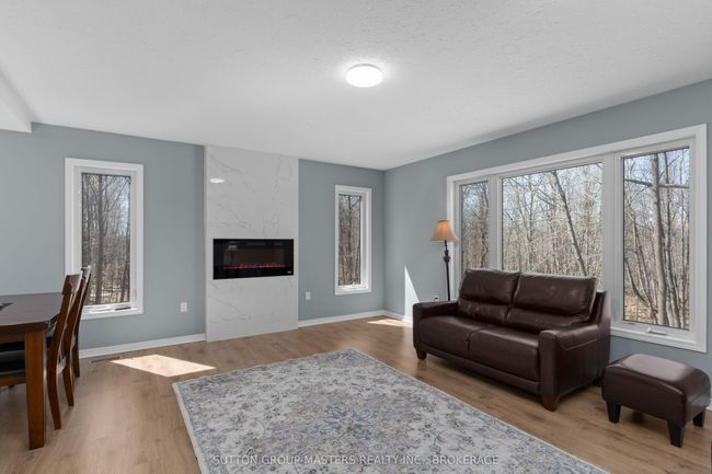 324 13 Island Lake Rd, House other with 4 bedrooms, 4 bathrooms and 15 parking in Godfrey ON | Image 14