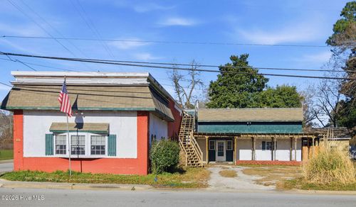 201 N Wilmington St, Richlands, NC, 28574-8311 | Card Image