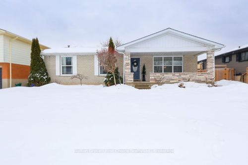 151 Bedford Dr, Stratford, ON, N5A5J7 | Card Image