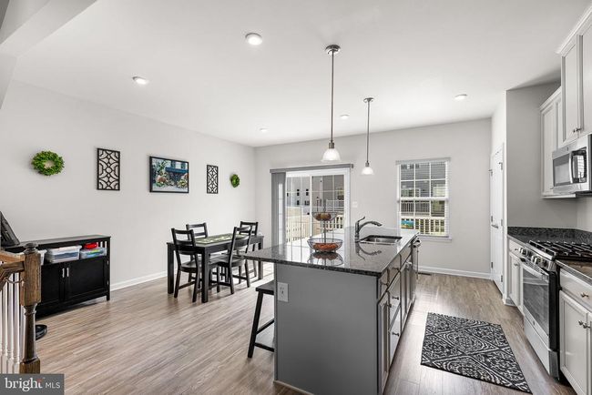 511 Landing Dr, Townhouse with 3 bedrooms, 3 bathrooms and null parking in FREDERICKSBURG VA | Image 4