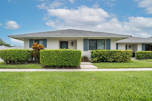 101 Club Dr, Palm Beach Gardens, FL, 33418-7001 | Card Image