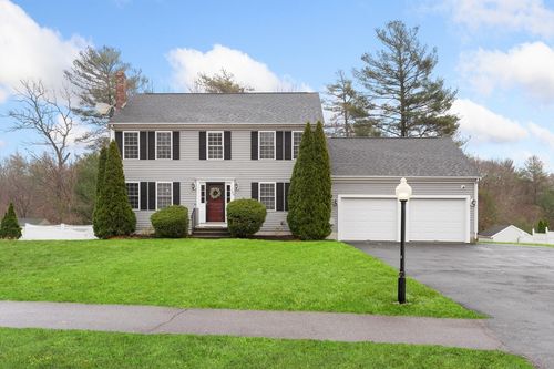 140 Powhattan Dr, East Taunton, MA, 02718-5409 | Card Image