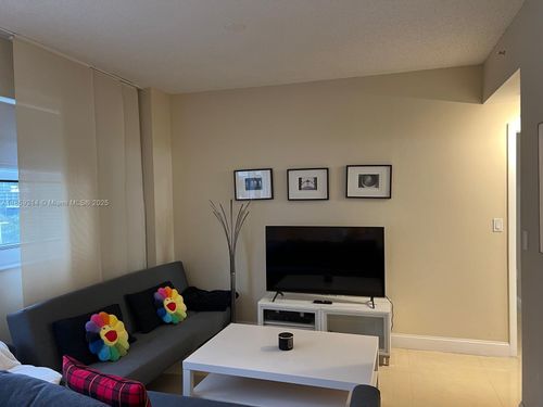apt-809-185 Se 14th Ter, Miami, FL, 33131-3415 | Card Image