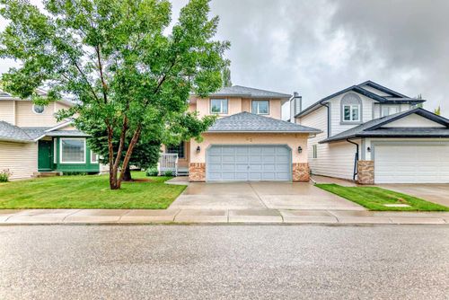 22 Sunvista Crescent Se, Calgary, AB, T2X3G2 | Card Image