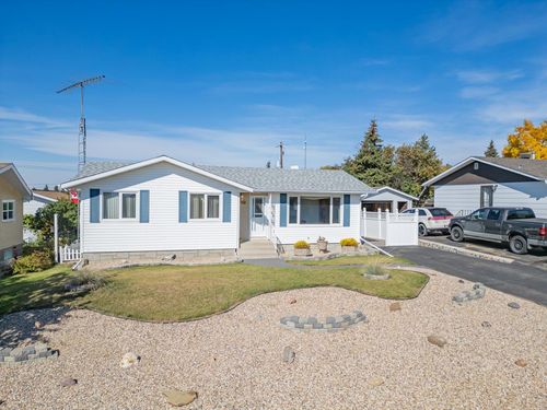 5320 54 St, Bashaw, AB, T0B0H0 | Card Image