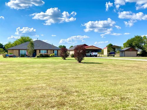 923 Grubbs Rd, Sealy, TX, 77474-9475 | Card Image