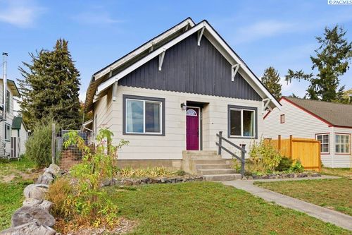 220 W Alder St, Palouse, WA, 99161-8776 | Card Image