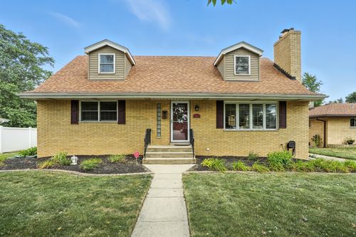 901 Ridgeway Ave, Munster, IN, 46321-1711 | Card Image
