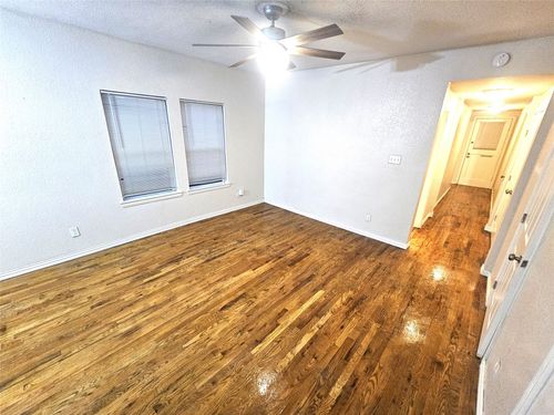 1921 W 10th St, Dallas, TX, 75208-5733 | Card Image