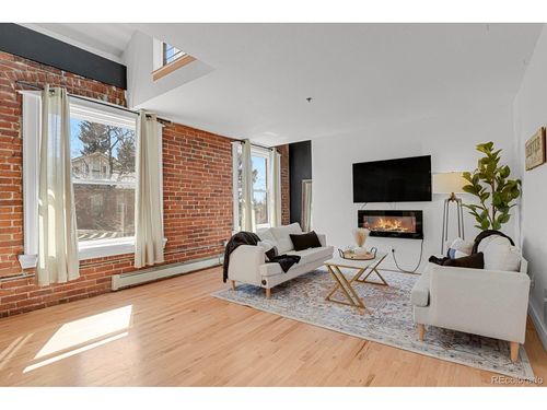 apt-208-3249 W Fairview Pl, Denver, CO, 80211-5413 | Card Image