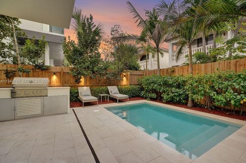 3071 Hibiscus St, Miami, FL, 33133-4340 | Card Image